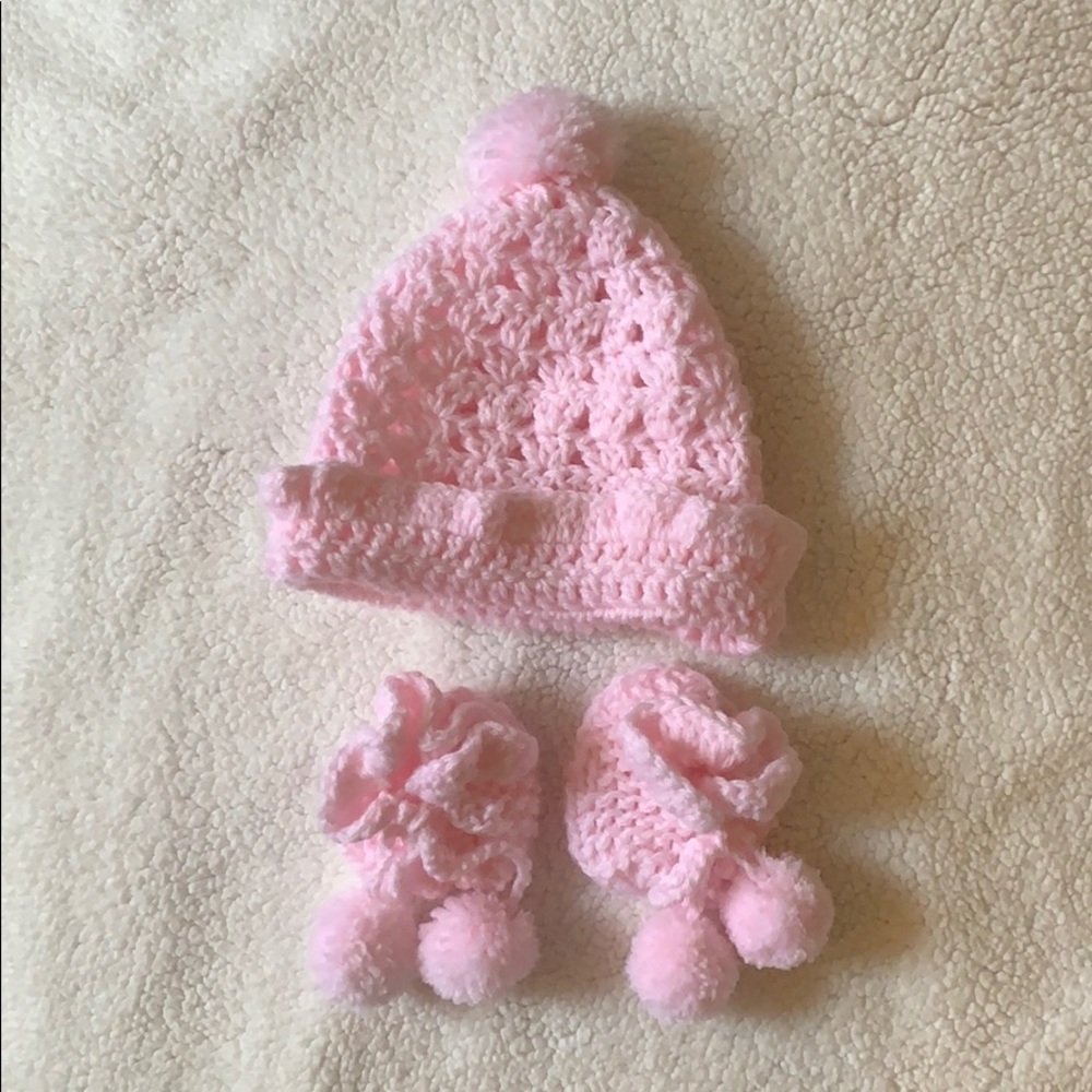 Handmade crochet hat and booties